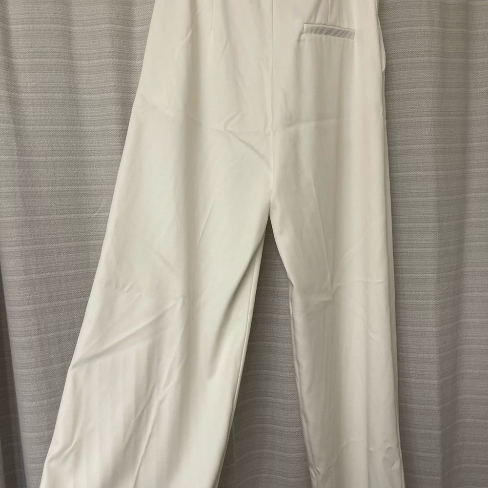 White trousers. Great for workwear or a bachelorette outfit!